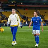 Die Fußballerinnen Linda Sembrant (Schweden) und Lisa Boattin (Italien)