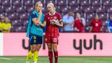 Frauen-EM: Magdalena Eriksson (Schweden) und Pernille Harder (Dänemark)