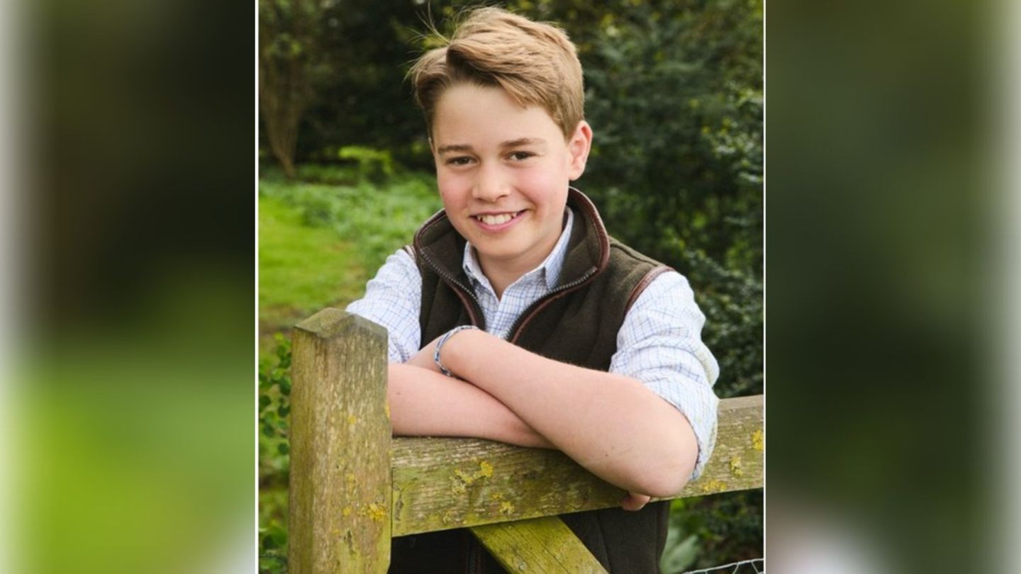 Prince George becomes twelve – William and Kate have a photo for him