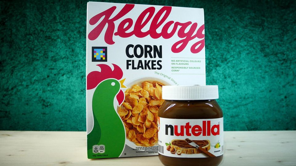 Nutella und Kelloggs stehen auf einem Tisch