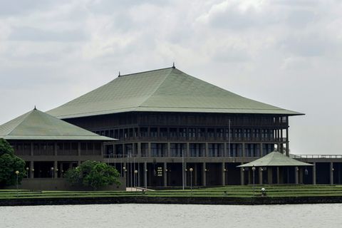 Das srilankische Parlament in Colombo