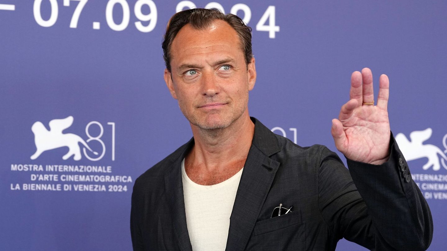 Biennale: Jew Law as Putin at the Venice Film Festival