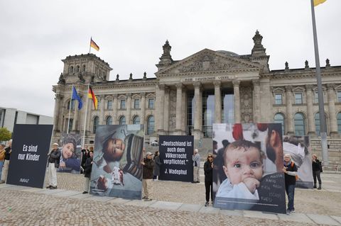 Demonstration vor dem Bundestag, AVAAZ: Für die Kinder Gazas