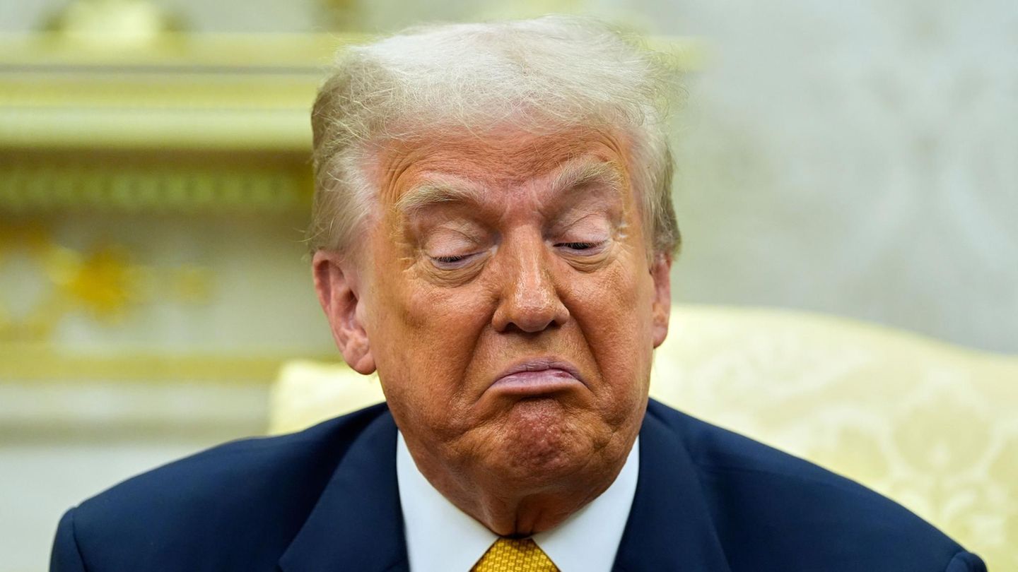 Für Trump ist die Epstein-Affäre zweierlei: eine "Hexenjagd" gegen ihn und medialer Schwindel