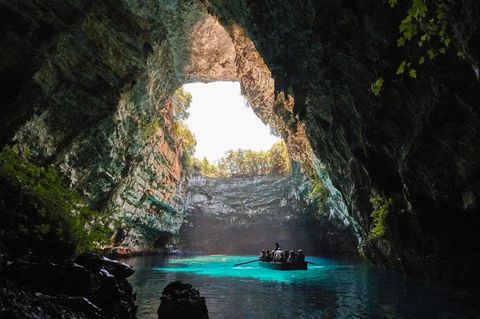 Die Melissani-Höhle, eine Tropfsteinhöhle