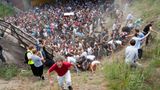 Loveparade in Duisburg 2010: Besucher durchbrechen Zäune