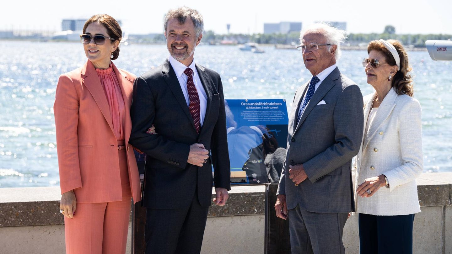 König Frederik von Dänemark mit seiner Frau Königin Mary und dem schwedischen Königspaar