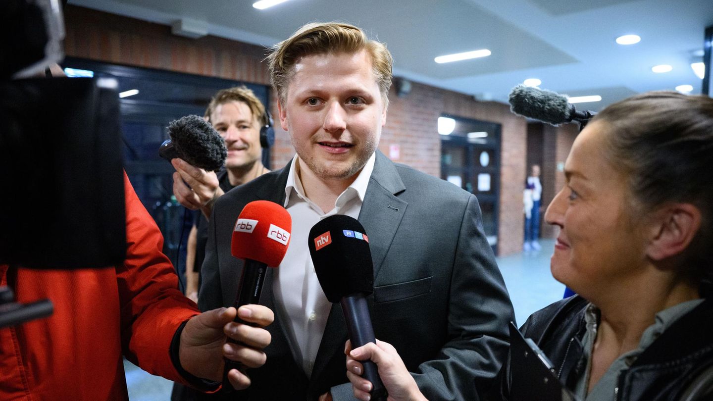 Sebastian "El Hotzo" Hotz direkt nach dem Gerichtstermin in Berlin
