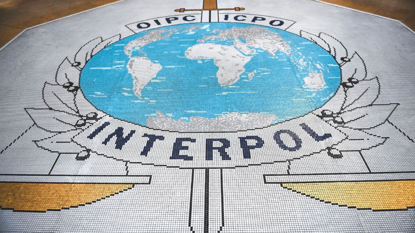 Logo von Interpol