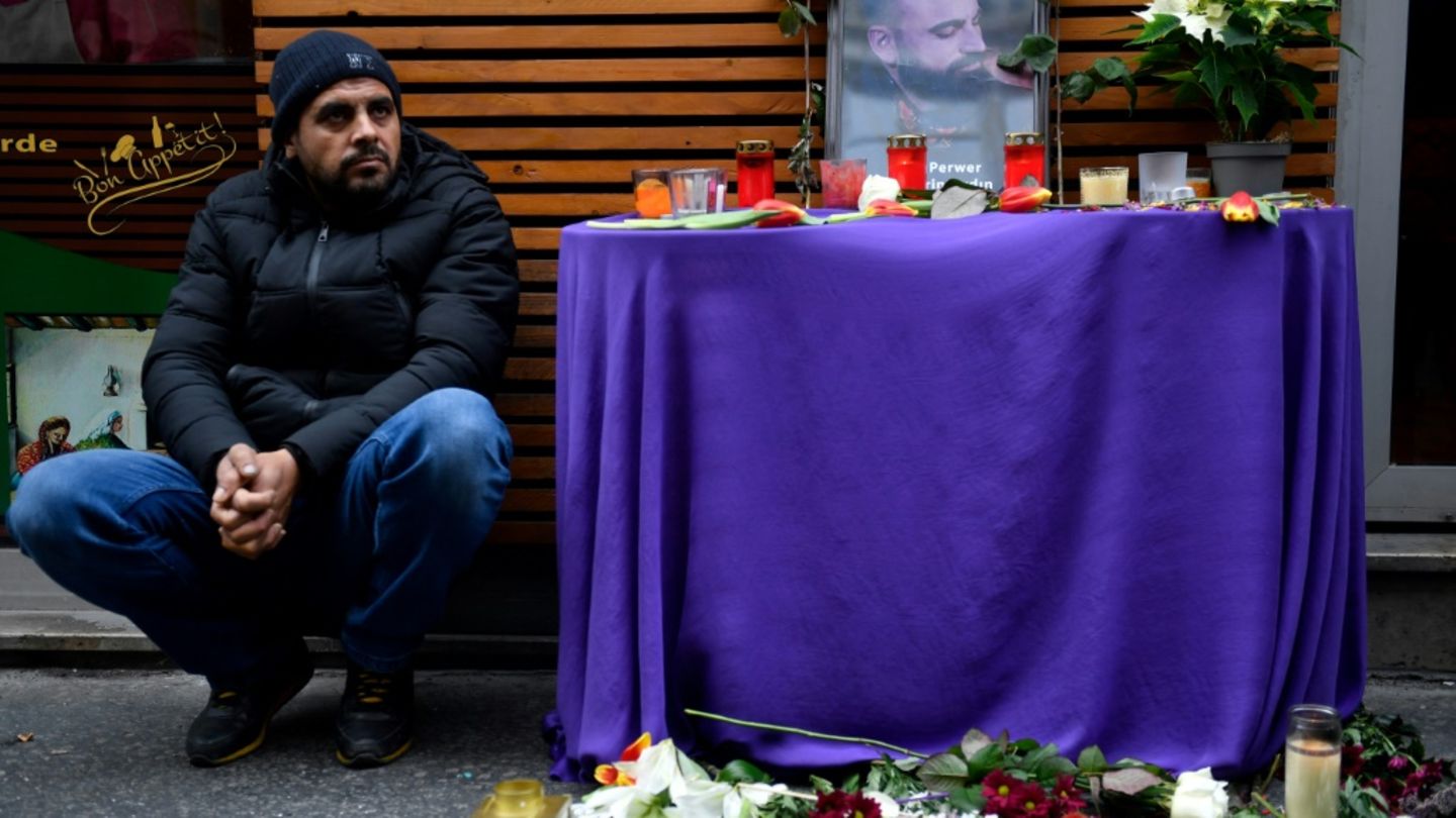Gedenkstätten für die Todesopfer der Gewalttat von Paris