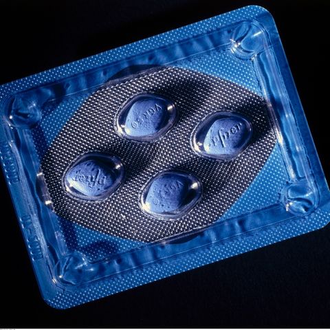 Ein Blister mit vier Viagra-Tabletten