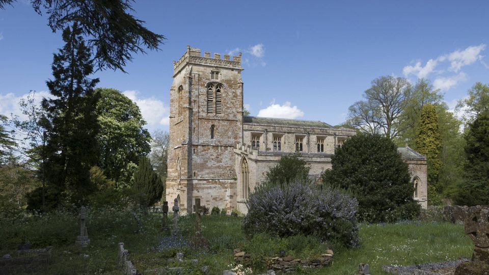 Die Kirche St. Michael's and All Angels in Great Tew, ein alter Bau aus dem Jahr 1170