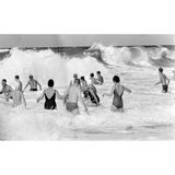 Menschen in den Wellen der Nordsee