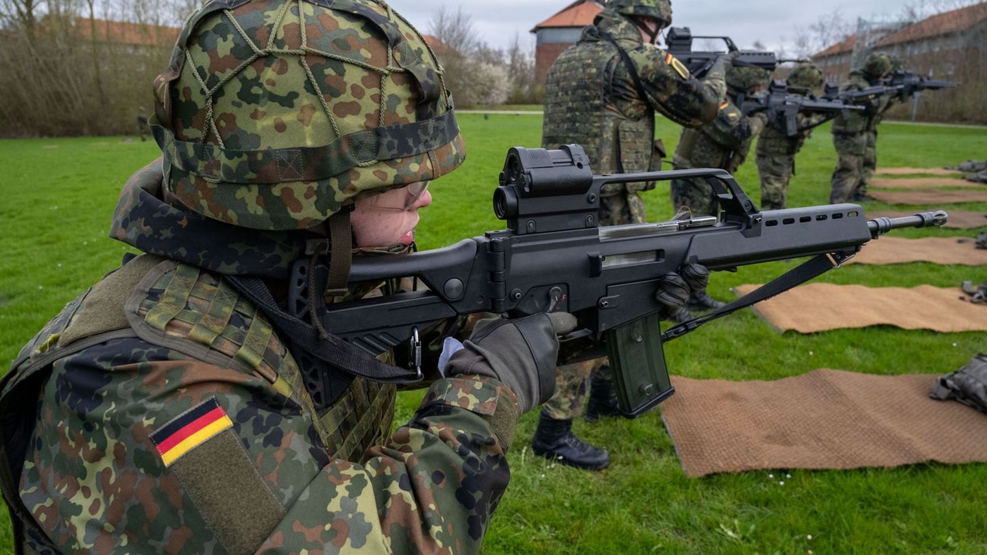New compulsory military service: Bundeswehr: Führerschein subsidy for volunteers?