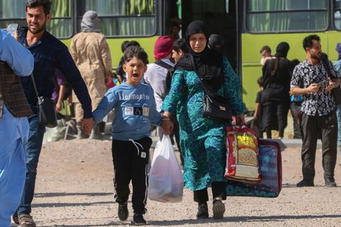 Bus mit afghanischen Flüchtlingen aus dem Iran