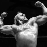 Braun gebrannt, breit wie ein Schrank, über zwei Meter groß: In den 1980er Jahren macht der WWF (heute WWE)-Boss Vince McMahon Hulk Hogan zum ersten Superstar der Wrestling-Welt. Vorbei sind die Zeiten der schwerfälligen, untersetzen Catcher. Hogan bringt eine neue Ästhetik in die Branche. Und setzt damit Maßstäbe