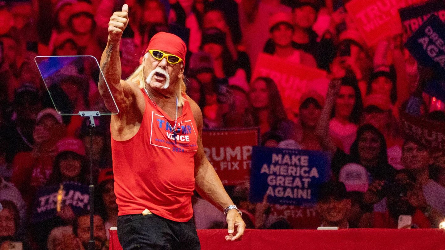 Hulk Hogan: The first celebrities mourn for wrestling legend