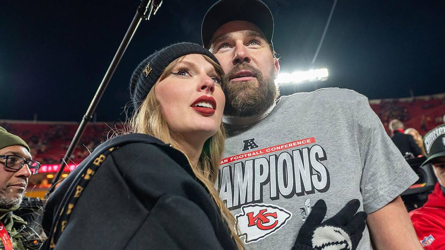 People: Football star Kelce posts photos with Taylor Swift for the first time