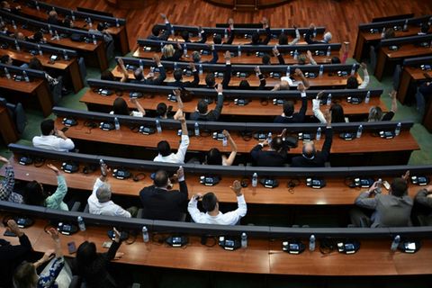 Die Parlamentsabgeordneten des Kosovo