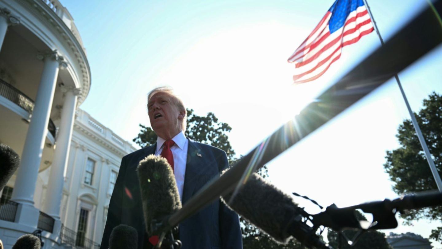 Trump vor dem Weißen Haus