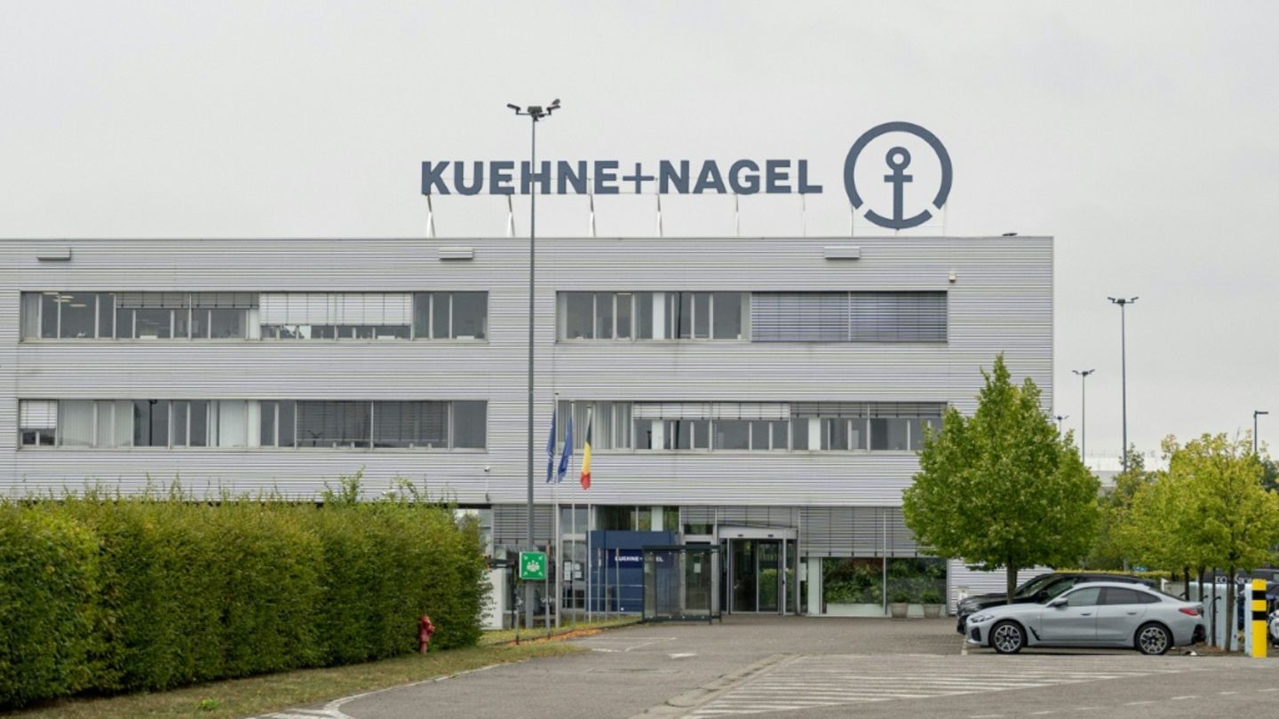 USAID-Lagerhalle in Belgien mit Verhütungsmitteln