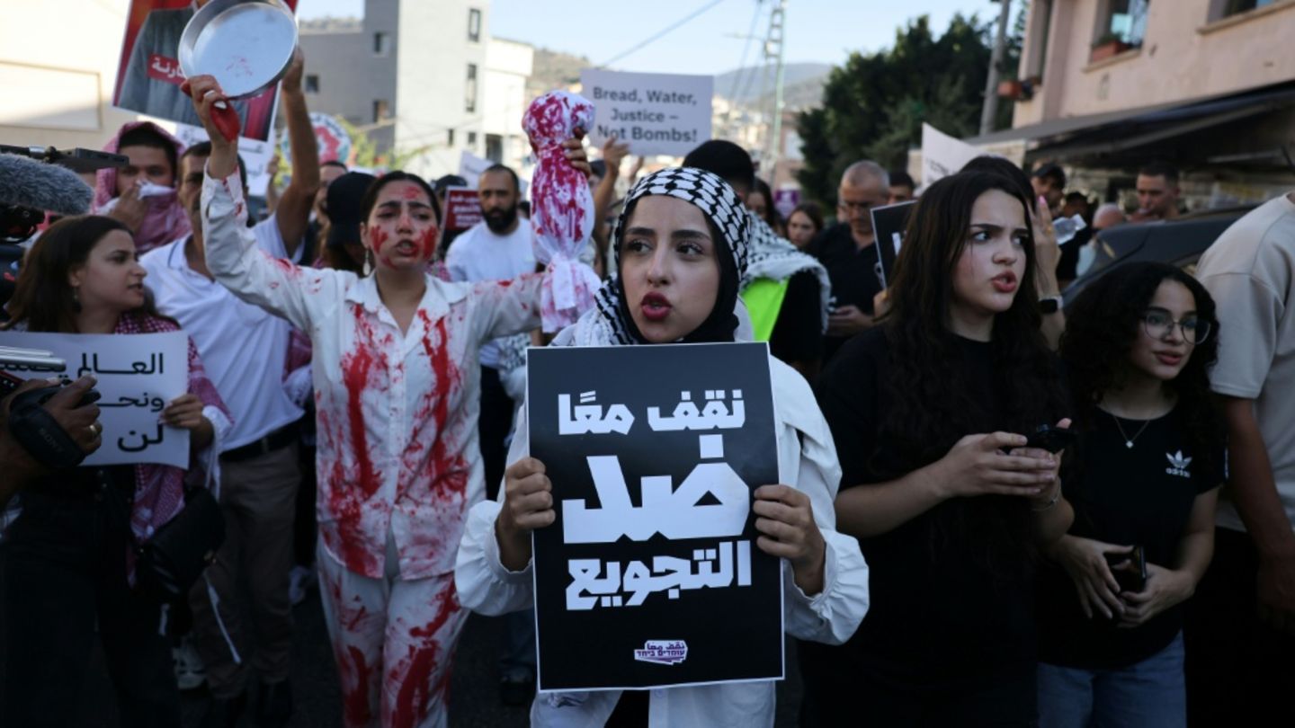 Protest gegen den Nahrungsmittelmangel im Gazastreifen in Sachnin, Israel