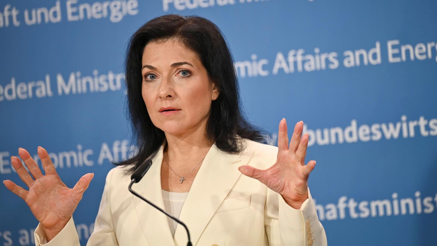 Katherina Reiche: “We have to work more and longer”