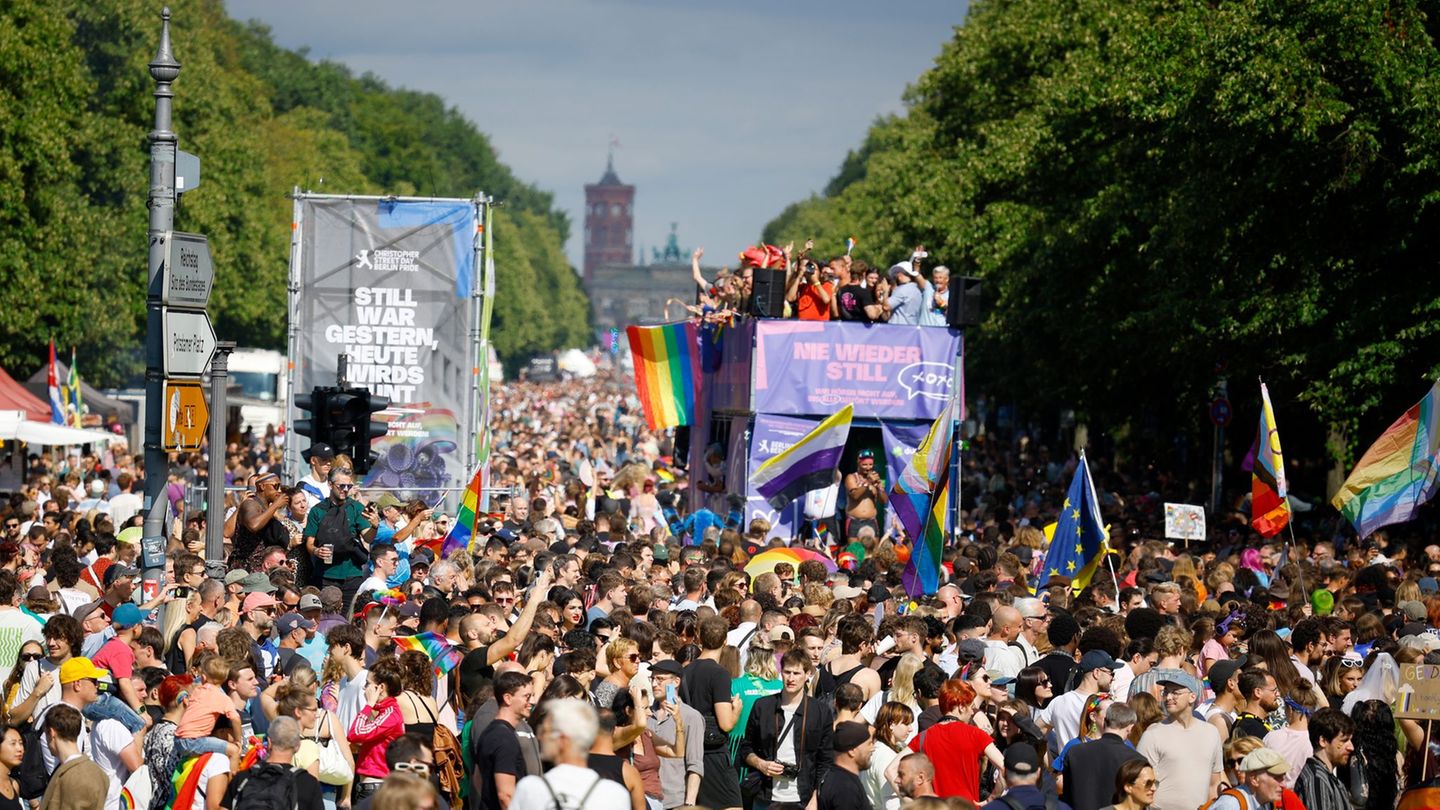Christopher Street Day: “Never quiet again” – CSD in Berlin with a political focus