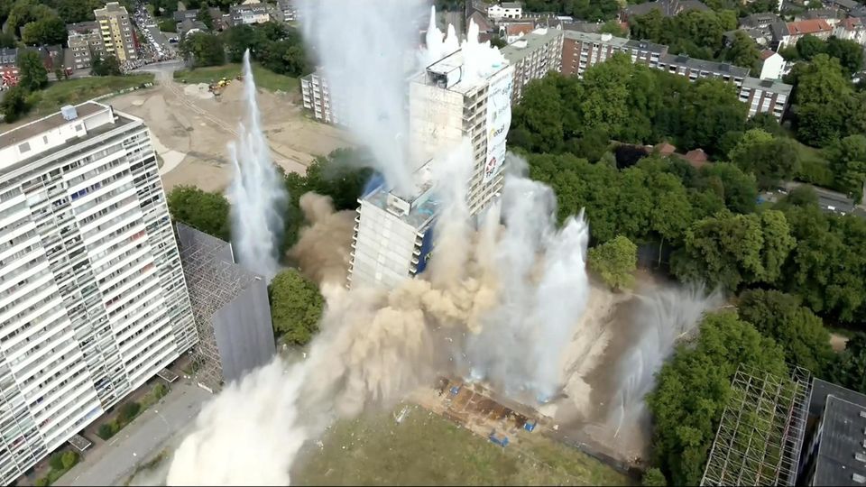 Duisburg: Dritter Weißer Riese in Hochweide abgerissen (Video)
