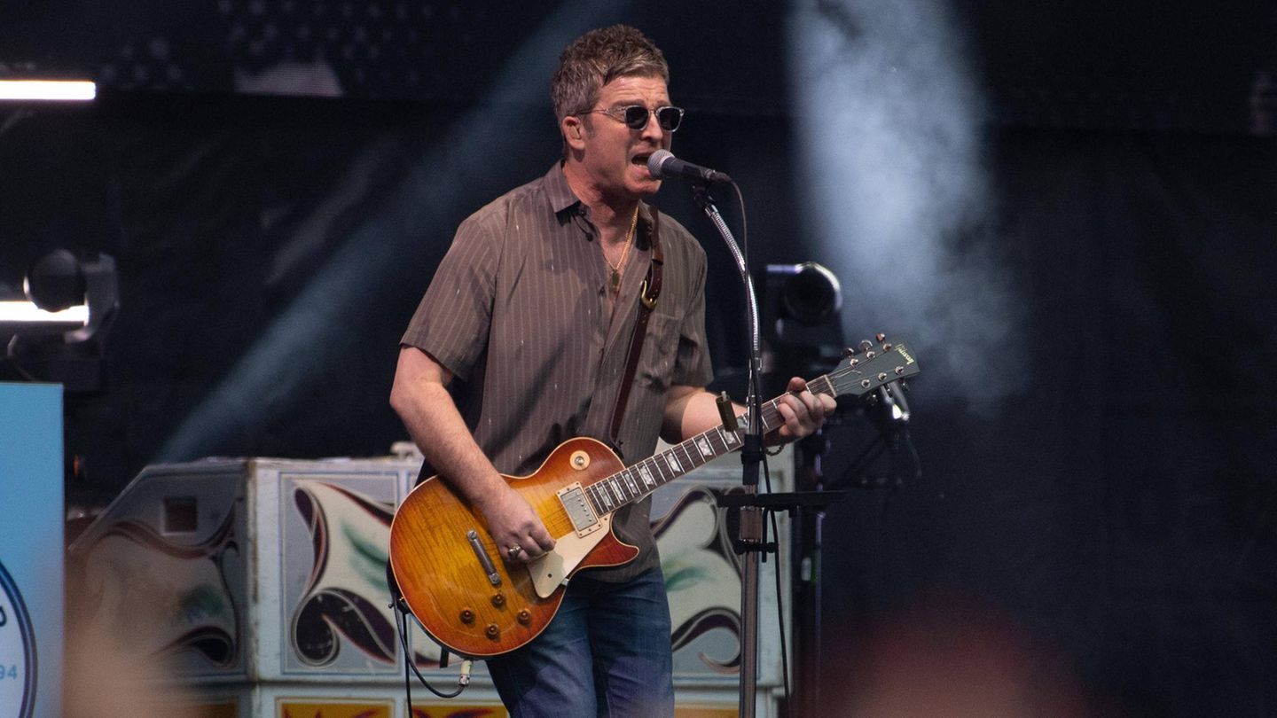 Oasis returns to Wembley – and world stars roar with