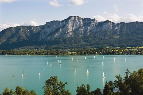 Segelboote auf dem Mondsee in Österreich
