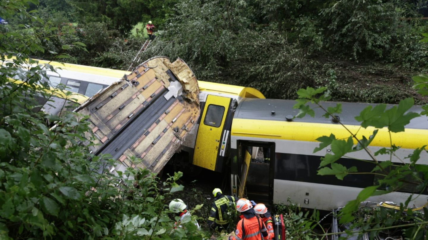 Rettungskräfte am Unglücksort bei Riedlingen