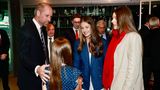 Prinz William stellt seine Tochter den spanischen Prinzessinnen