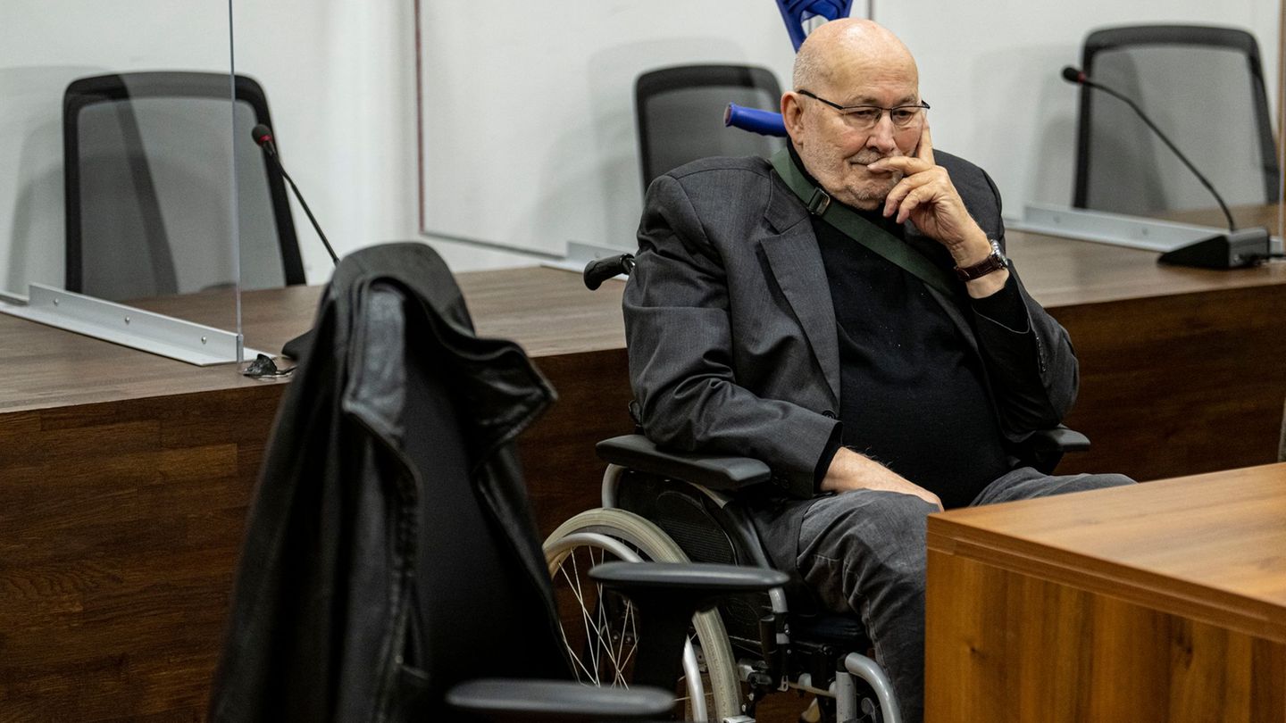 Right-wing extremist: Holocaust denier Horst Mahler died