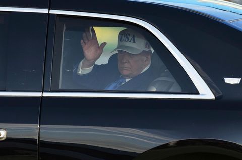 Donald Trump in seinem gepanzerten Cadillac namens "The Beast"