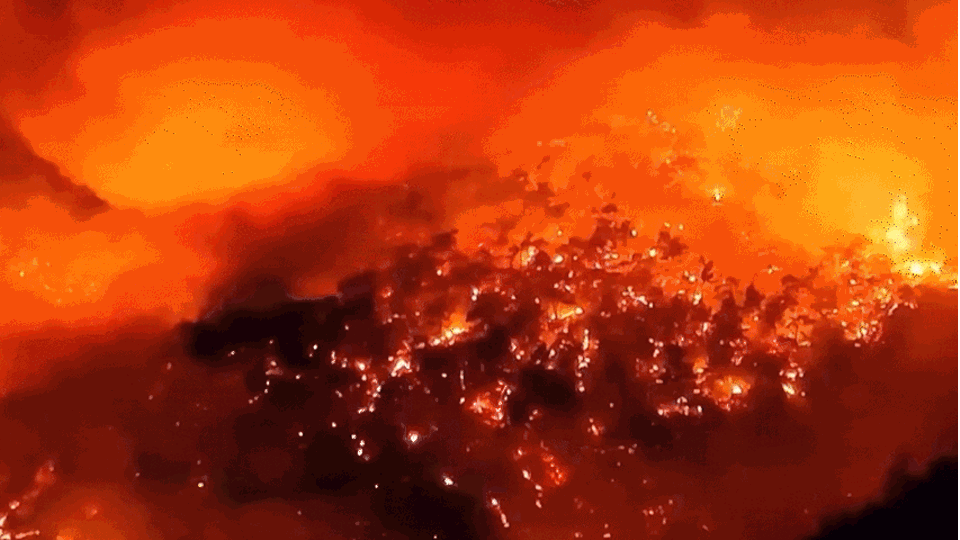 Inferno in Südeuropa: Griechenland und die Türkei kämpfen gegen starke Waldbrände