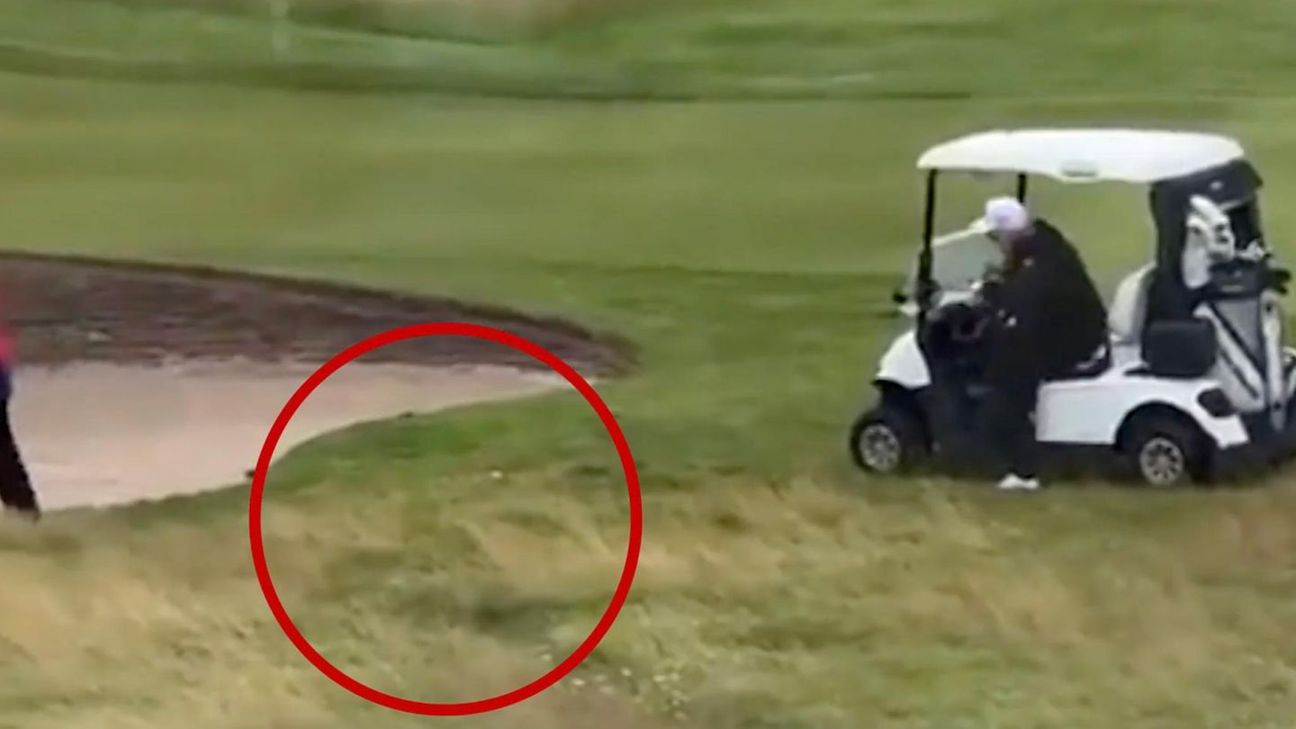 Donald Trump v središču pozornosti zaradi golfa, izjav in financiranja vesolja