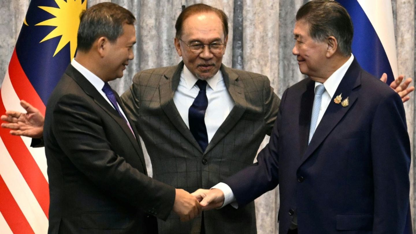 Thailand in Kambodža na mirovnih pogovorih v Maleziji zaradi mejnega spora