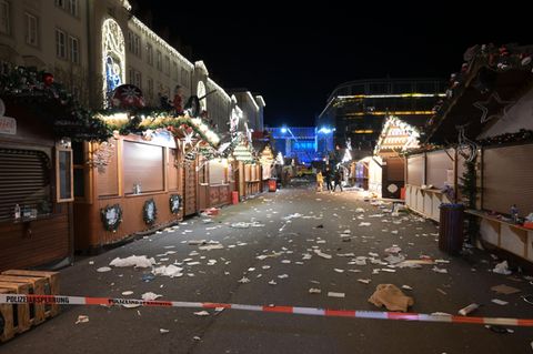 Auf dem Weihnachtsmarkt in Magdeburg fuhr ein Autofahrer am 20. Dezember 2024 in eine Menschengruppe