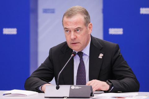 Russlands Ex-Präsident Medwedew reagiert mit deutlichen Worten auf Donald Trump
