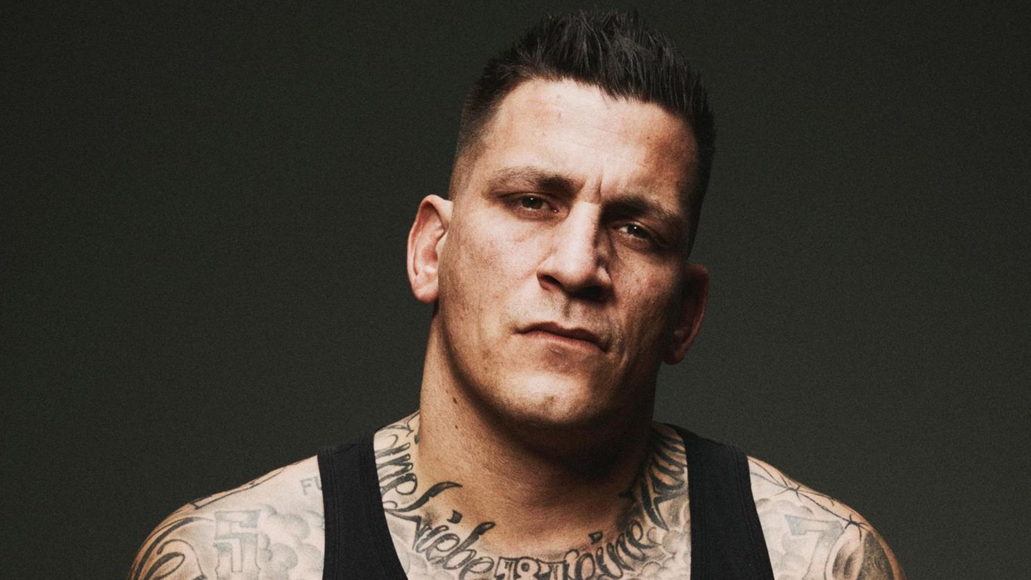 Porträt Kristoffer Jonas Klauß (Rapper Gzuz)