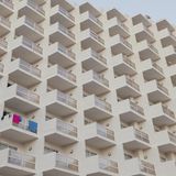 Balkonfront eines Hotesl