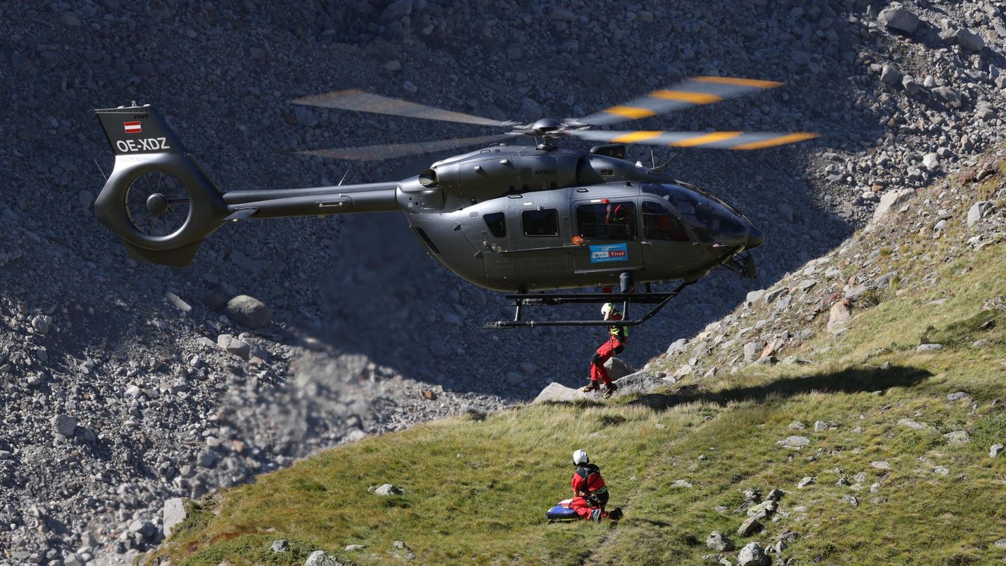 Bergretter in den österreichischen Alpen: Wenn der Hubschrauber kommen muss, kann das teuer werden