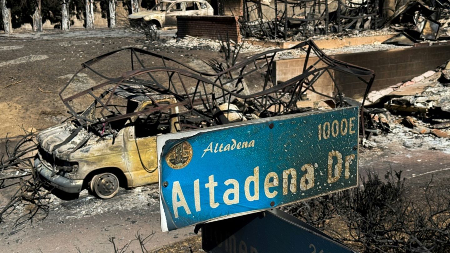 Folgen eines Feuers in Altadena in Kalifornien im Januar 2025