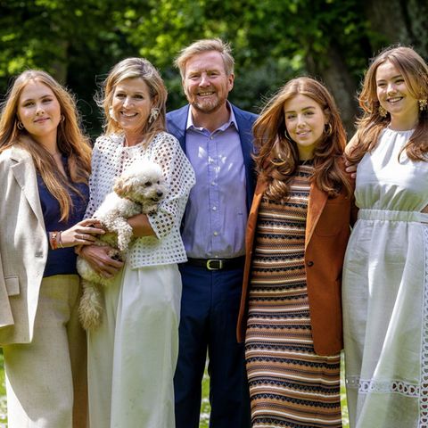 Hollands Royals: Prinzessin Amalia (links) mit ihren Eltern Máxima und Willem-Alexander, sowie den Schwestern Prinzessin Alexia und Prinzessin Ariane