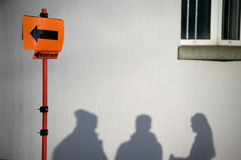 Hinweisschild an Wahllokal