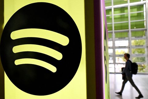 Spotify-Logo auf Frankfurter Buchmesse im Oktober 2024
