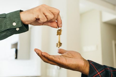 Gut zu wissen bei der Wohnungssuche: Private Vermieter verhalten sich oft anders als große Konzerne