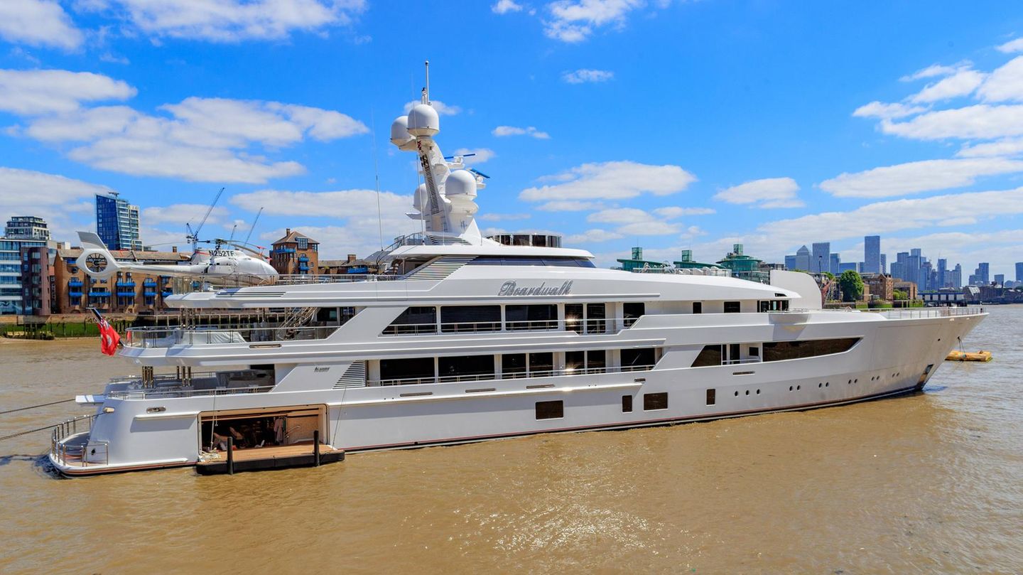 Italy’s US ambassador resides far from Rome on his Megayacht