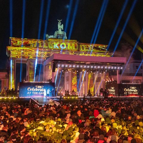 Das Brandenburger Tor in einer Silvesternacht